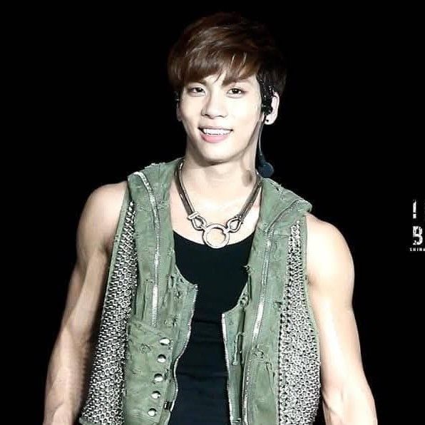 Behind-the-scenes cut of Jonghyun (SHINee)