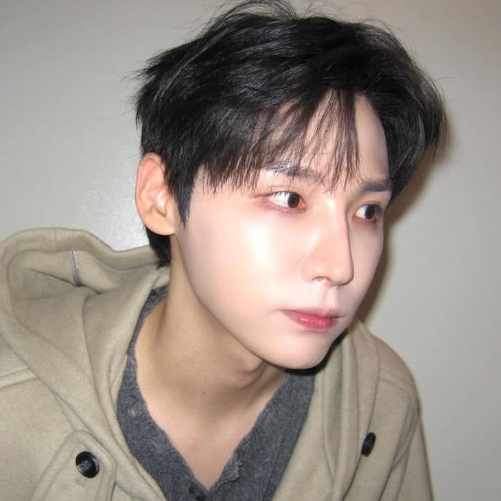 Momen yang diabadikan oleh penggemar Jeon Woong (AB6IX)