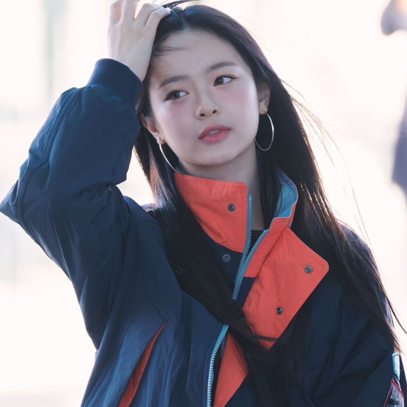 A moment captured by HANNI (NewJeans)'s fan