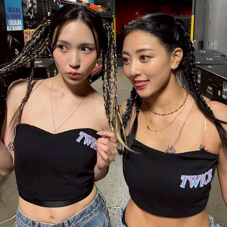 志效 (TWICE)的最新活动照片