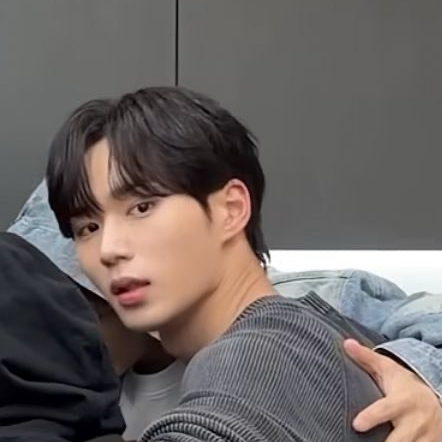 A moment captured by Kim Junseo (ALPHA DRIVE ONE)'s fan