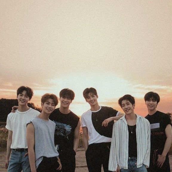 ASTRO的最新照片