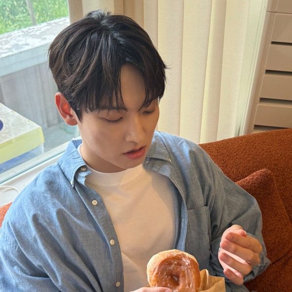 Signature photo of Inseong (SF9) capturing their charm