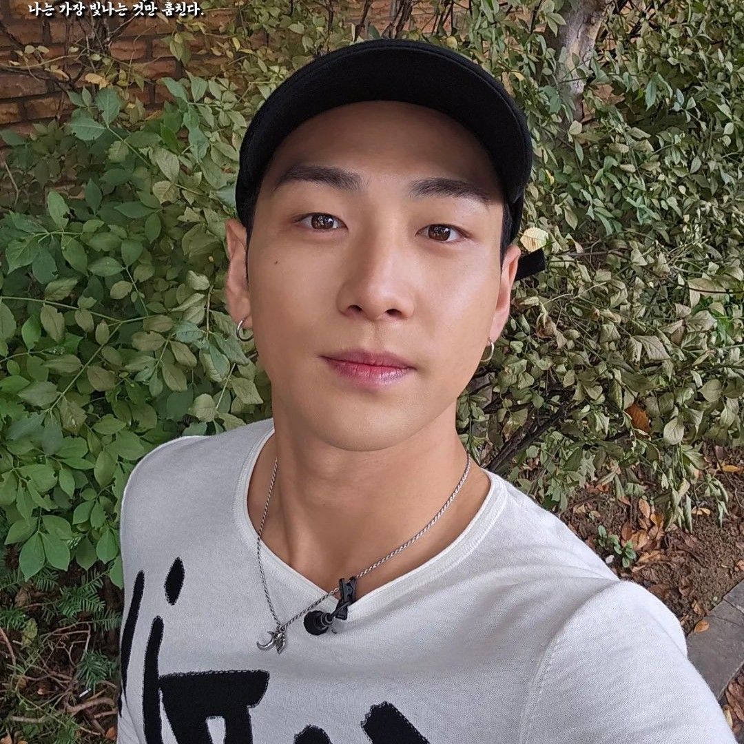 Behind-the-scenes cut of Baekho