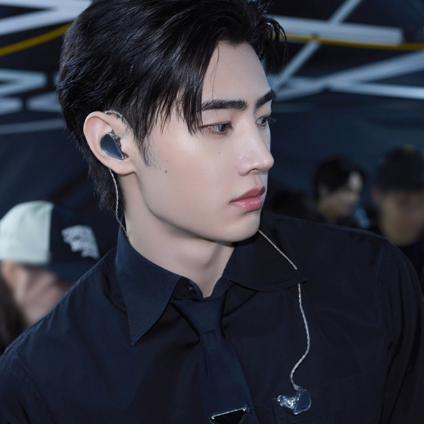 Recent activity shot of Sunghoon (ENHYPEN)