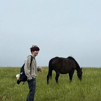 Foto aktivitas terbaru Park Gunwook (ZEROBASEONE)