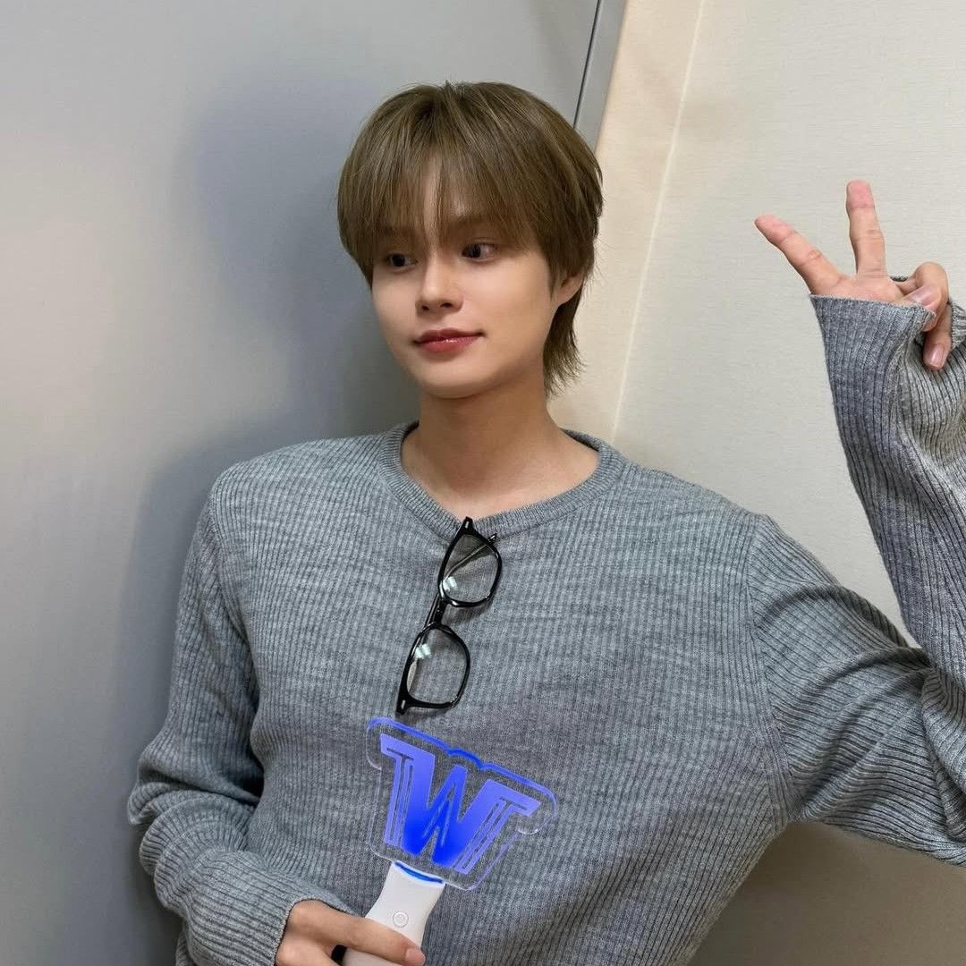 Foto terbaru Lee Daehwi (AB6IX)