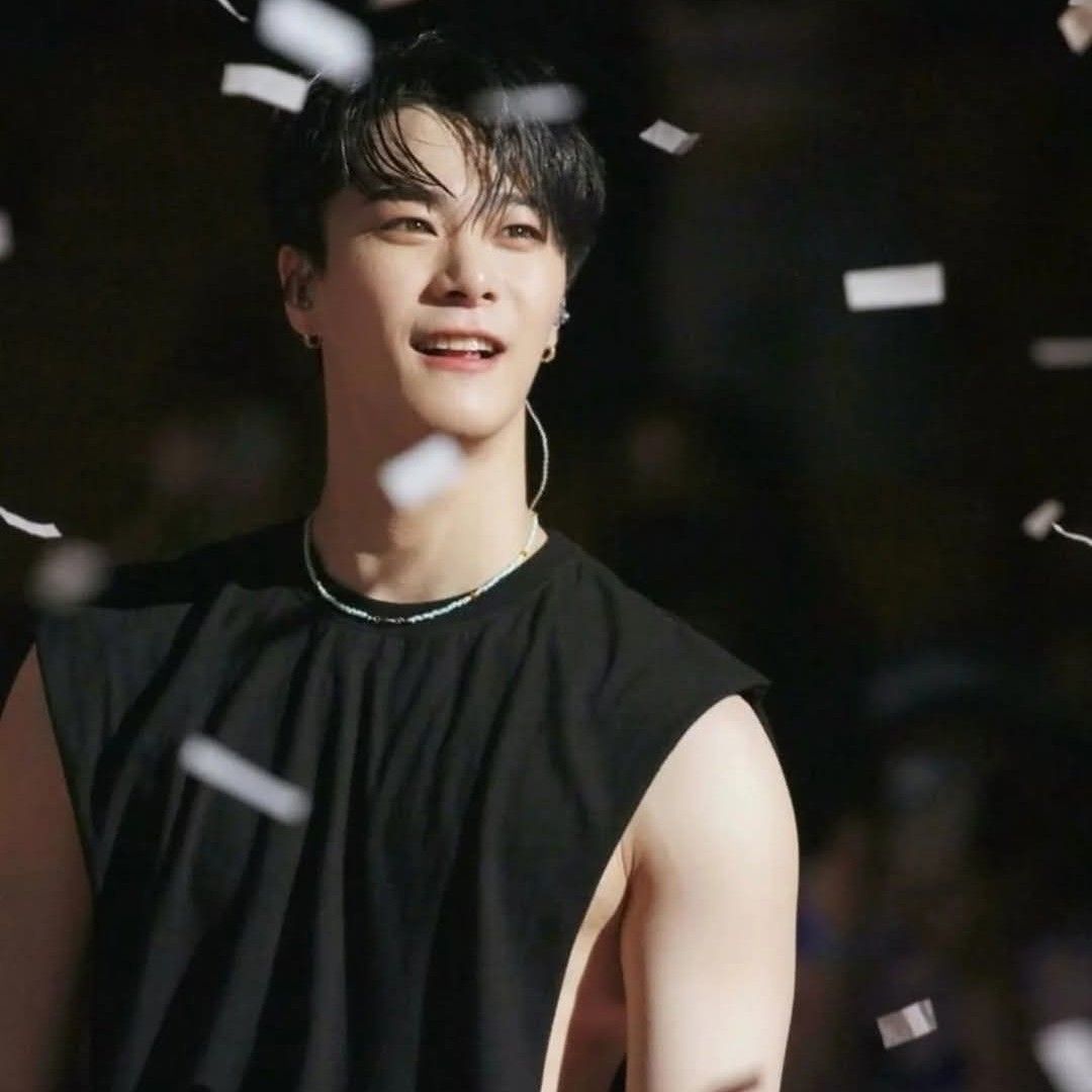 文彬 (ASTRO)粉丝拍下的瞬间