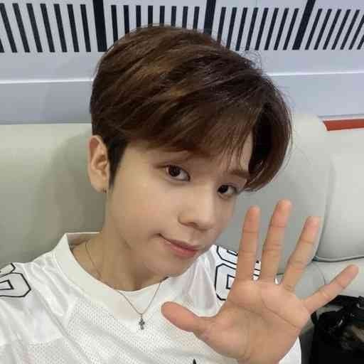 A moment captured by Vinci (HORI7ON)'s fan