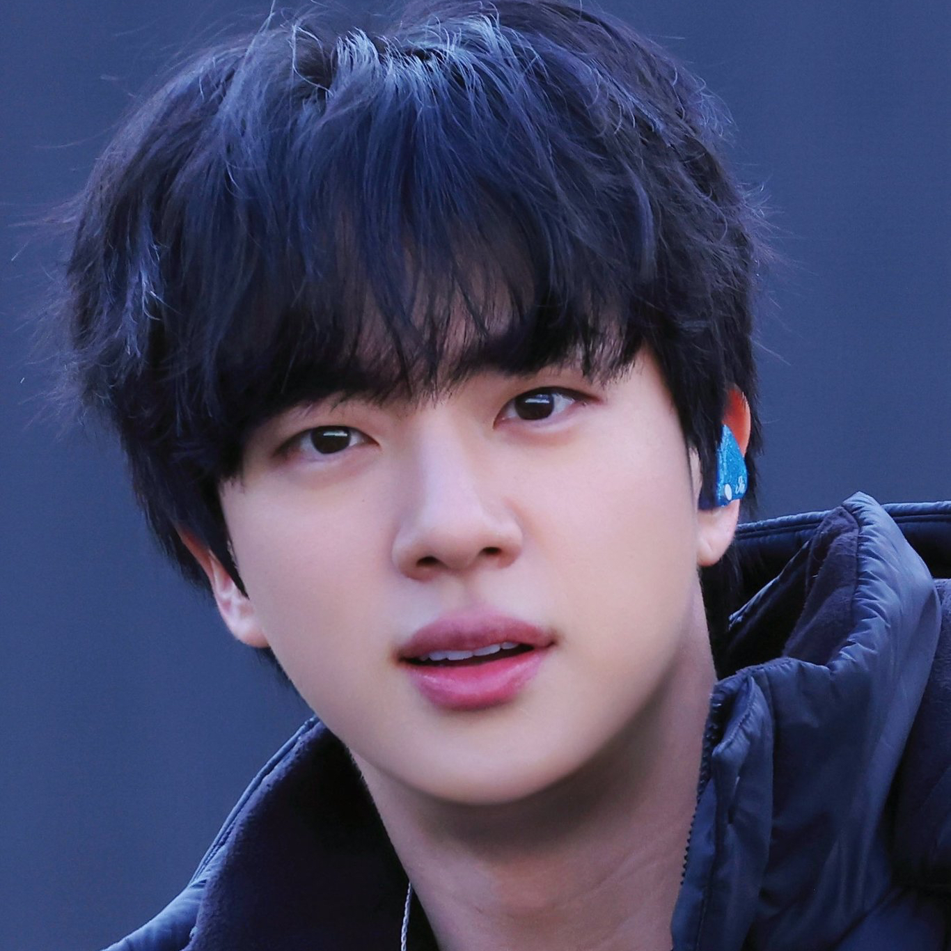 Foto aktivitas terbaru Jin (BTS)
