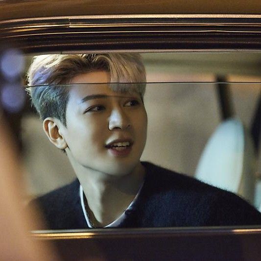 Latest photo of SONG (iKON)