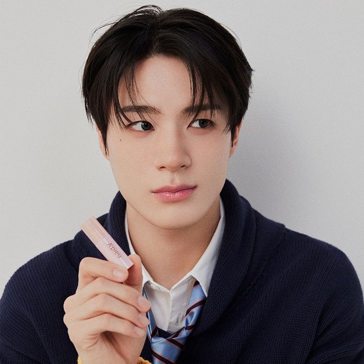 Latest photo of Jeno (NCT DREAM)