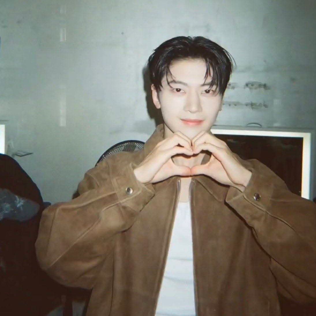 Behind-the-scenes cut of Seok Matthew (ZEROBASEONE)
