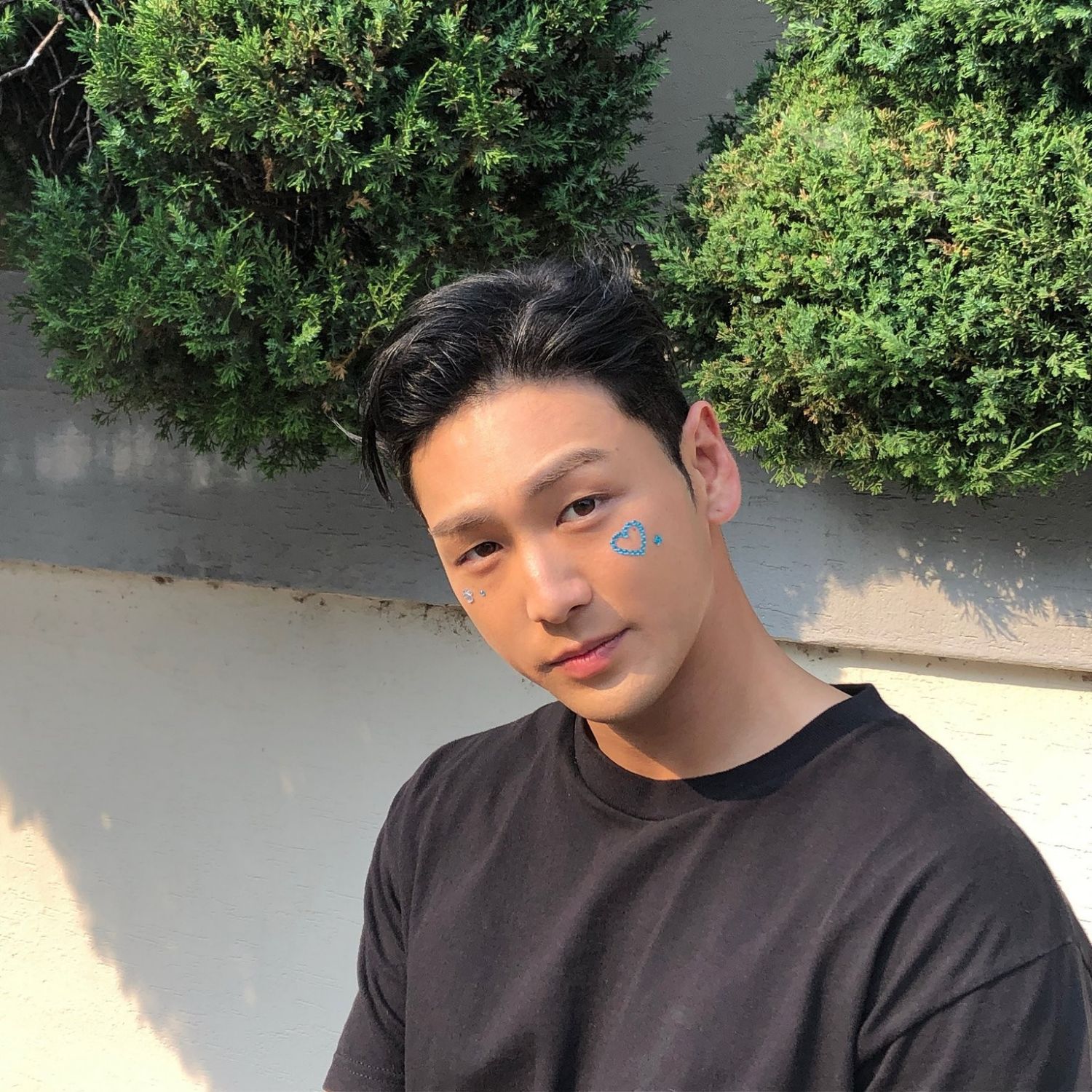 Behind-the-scenes cut of Baekho