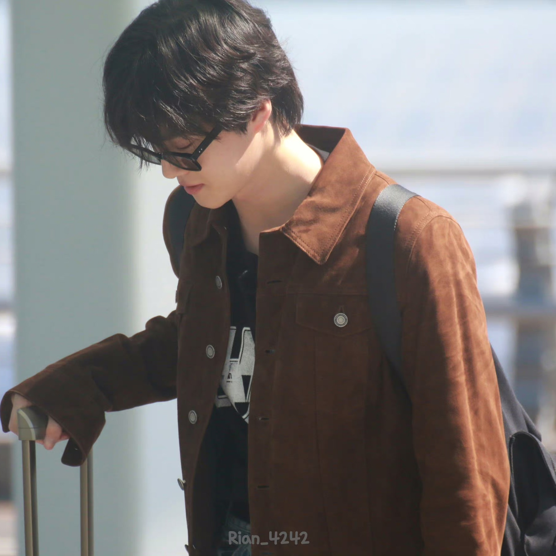 Behind-the-scenes cut of Suho (EXO)