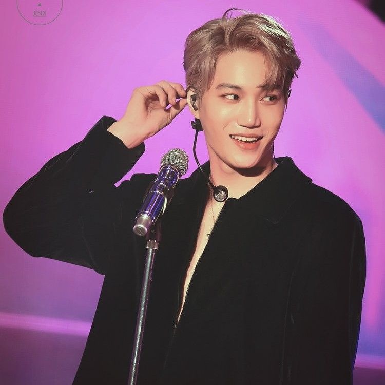 Kai (EXO)粉絲拍下的瞬間