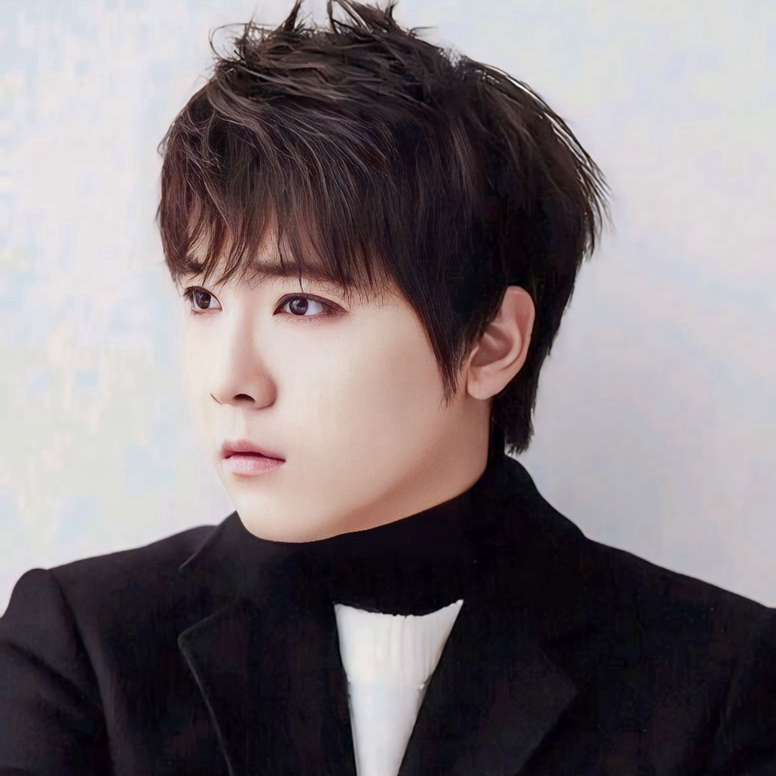Recent activity shot of Lee Honggi (FTIsland)