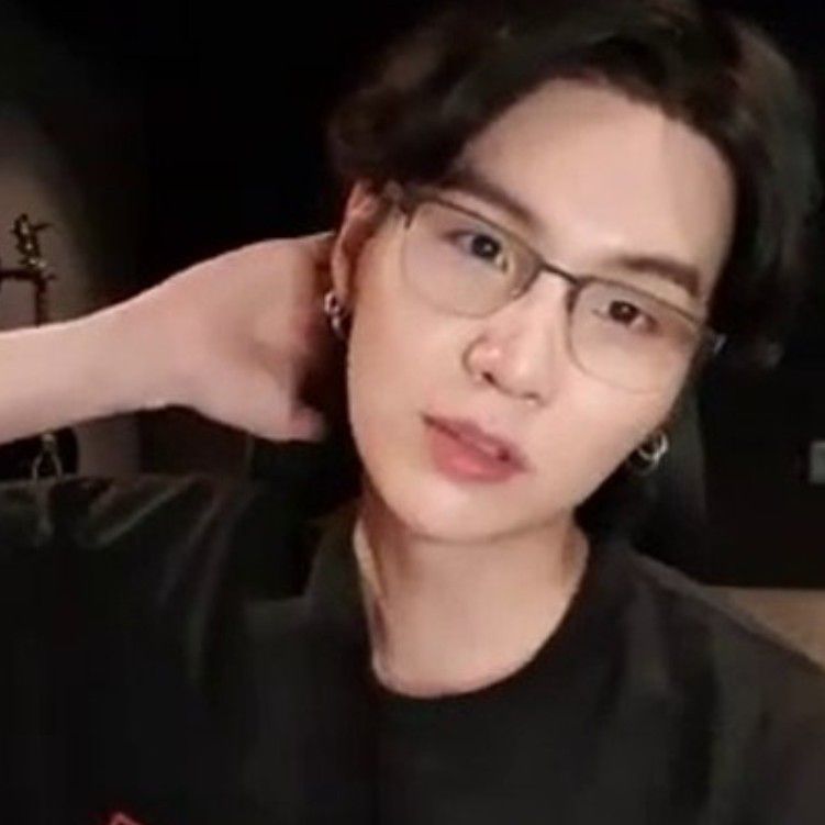 SUGA (防彈少年團)粉絲拍下的瞬間