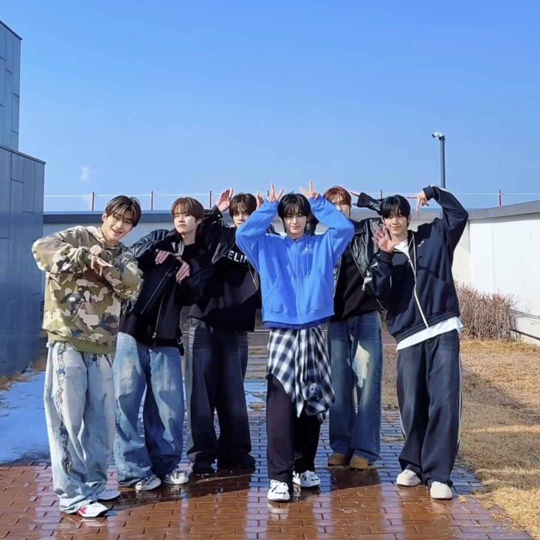 Behind-the-scenes cut of TWS