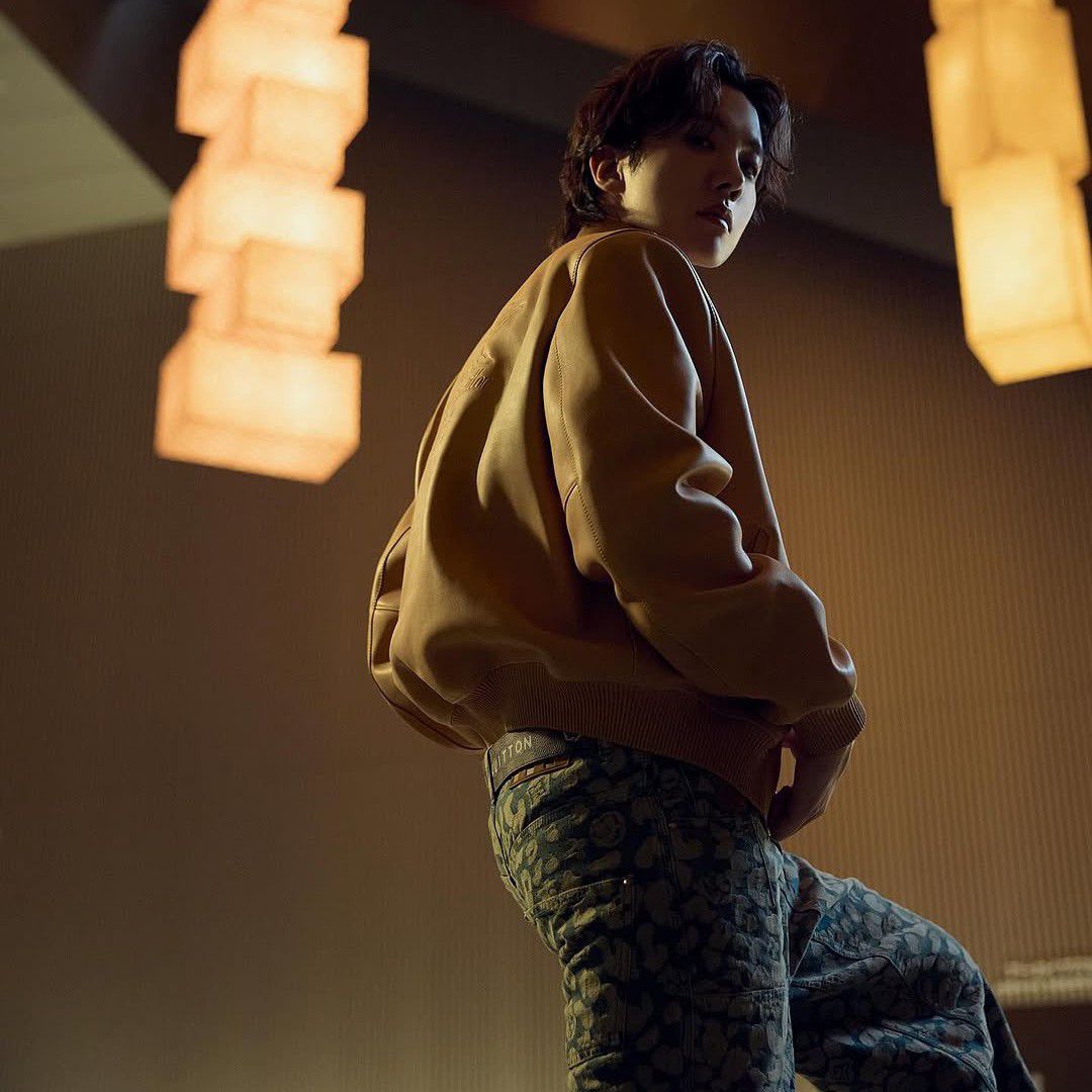 J-hope (防彈少年團)的最新照片