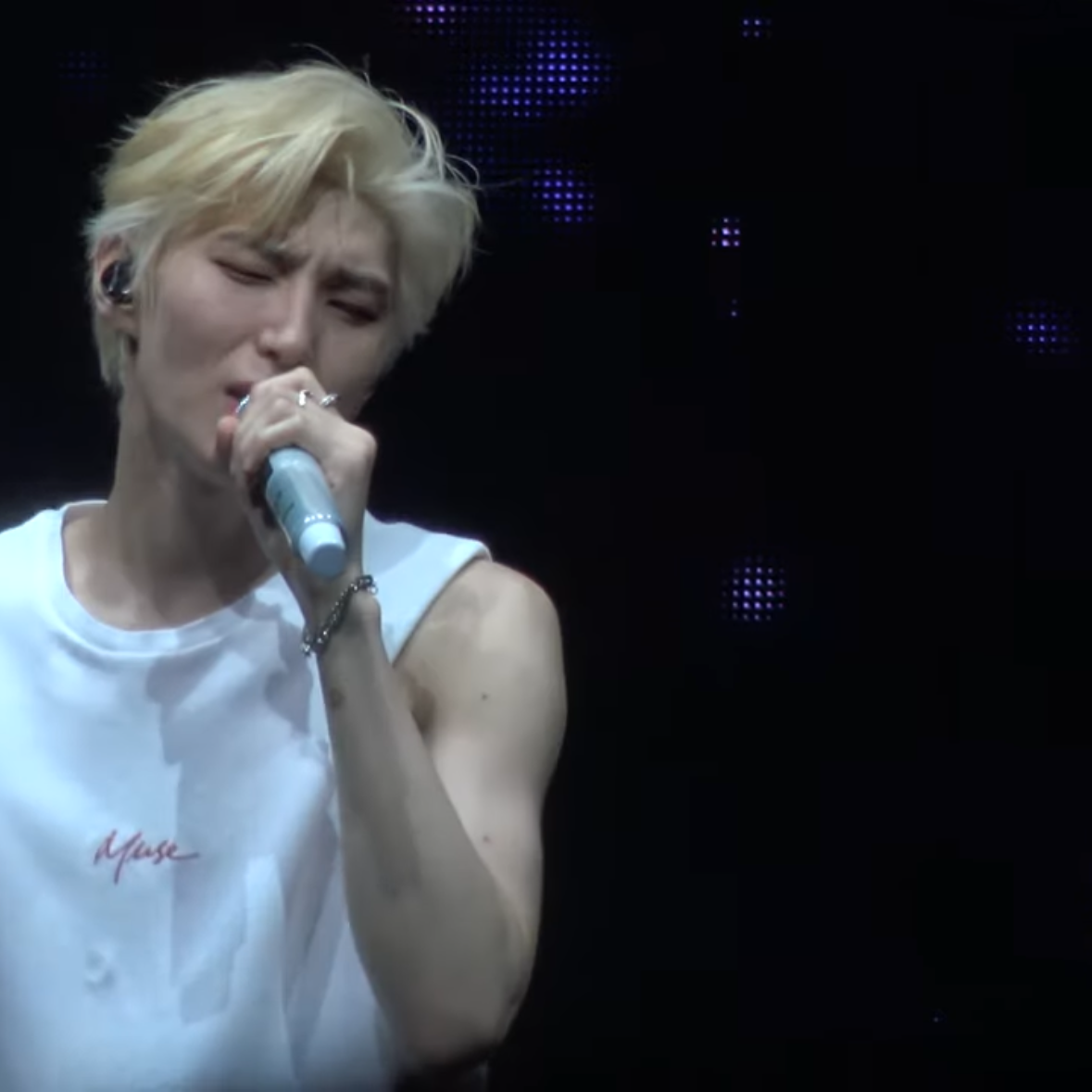 A moment captured by LEO (VIXX)'s fan
