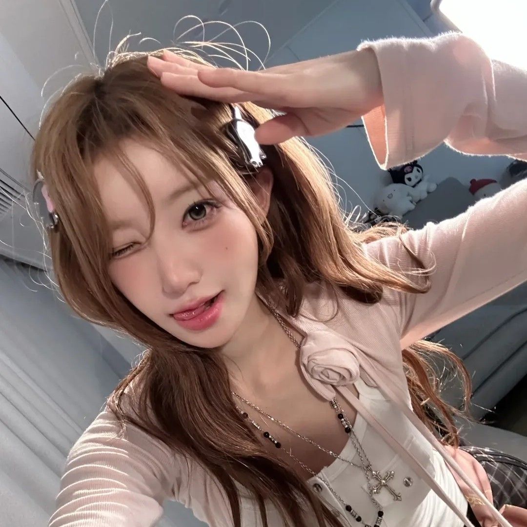 Latest photo of QWER