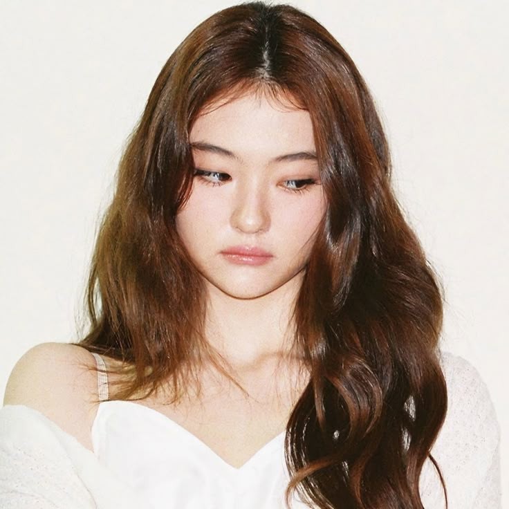 Recent activity shot of Ella (MEOVV)