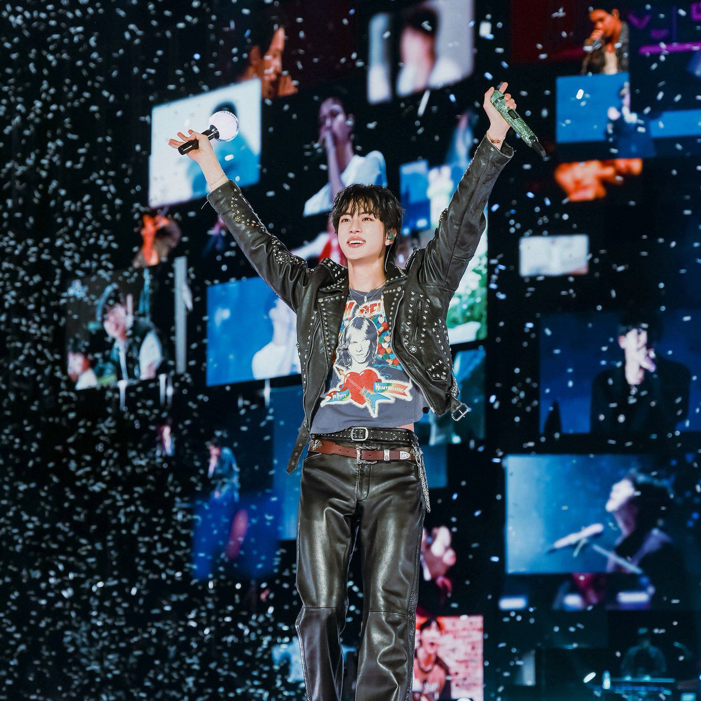 진 (방탄소년단)의 최신 사진