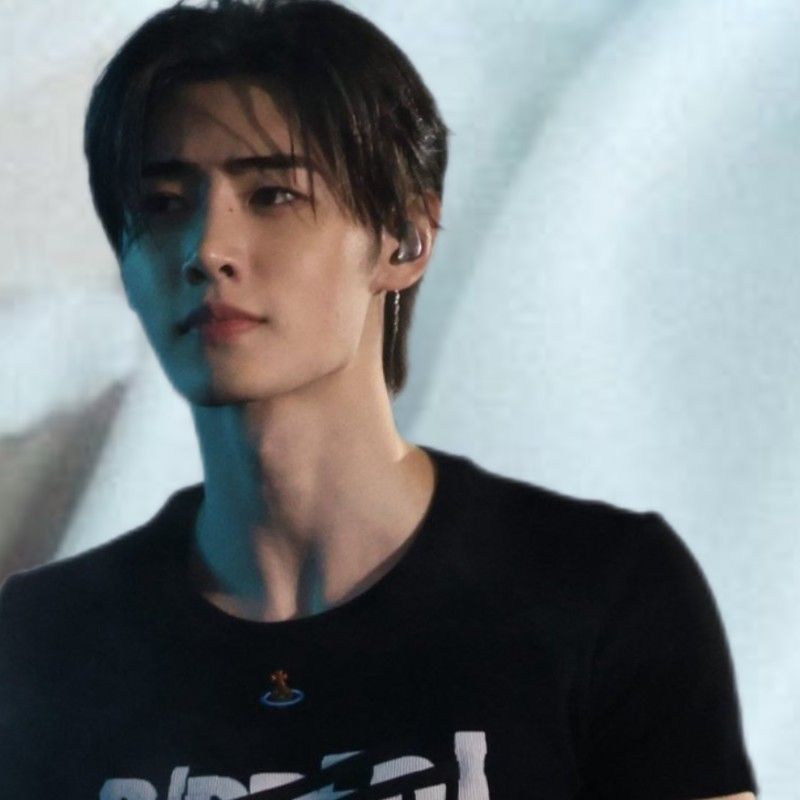 Behind-the-scenes cut of Sunghoon (ENHYPEN)
