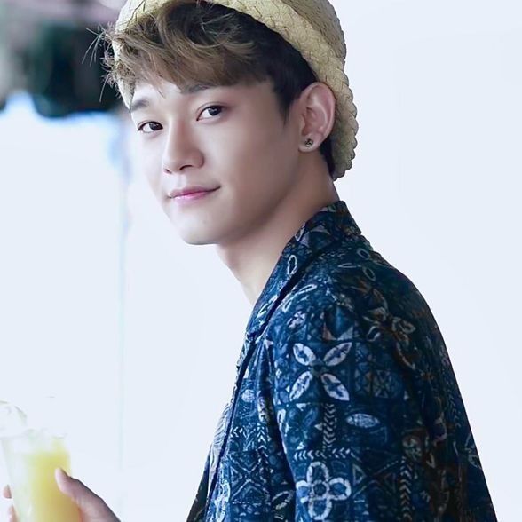 Latest photo of Chen (EXO)