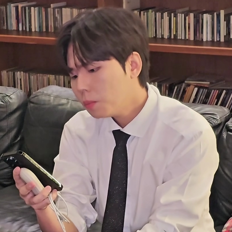 Recent activity shot of Jung Seunghwan