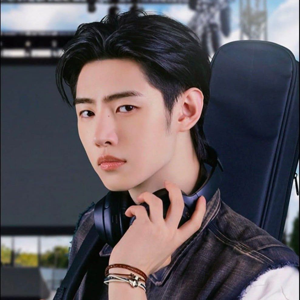 성훈 (ENHYPEN)의 비하인드 컷