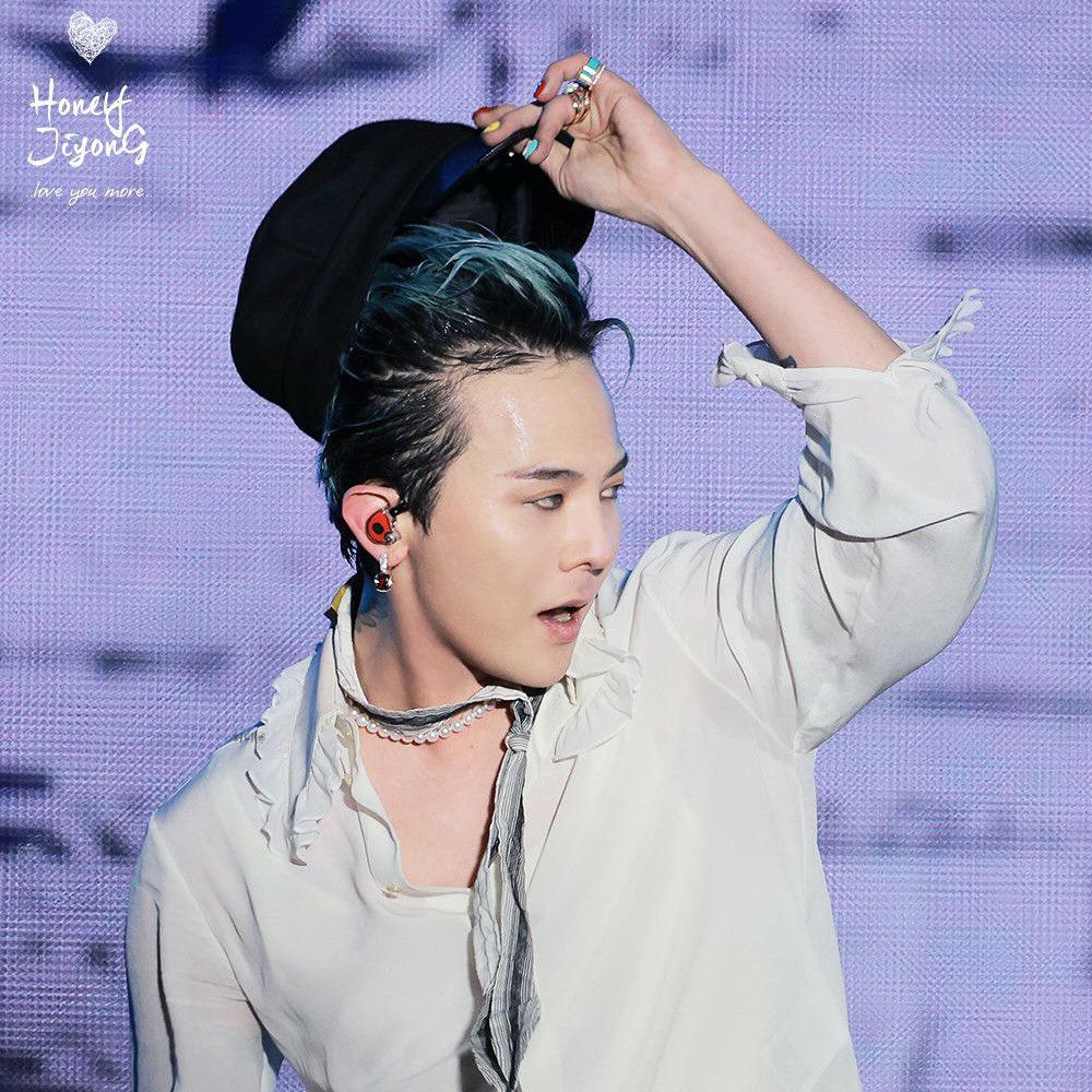 Recent activity shot of G-DRAGON (BIGBANG)