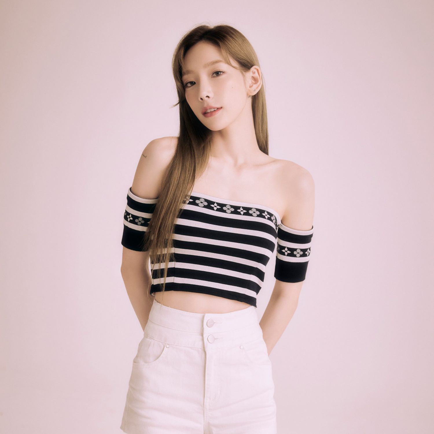 Behind-the-scenes cut of Taeyeon (Girls' Generation)