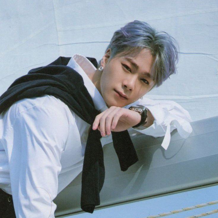 Behind-the-scenes cut of Moonbin (ASTRO)