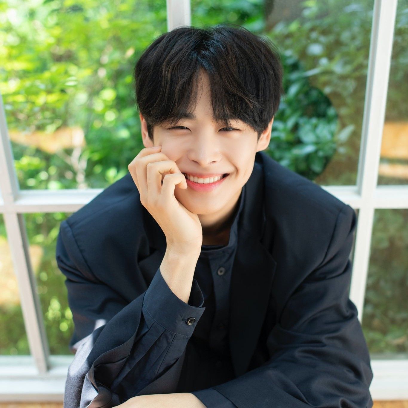 Recent activity shot of VICTON