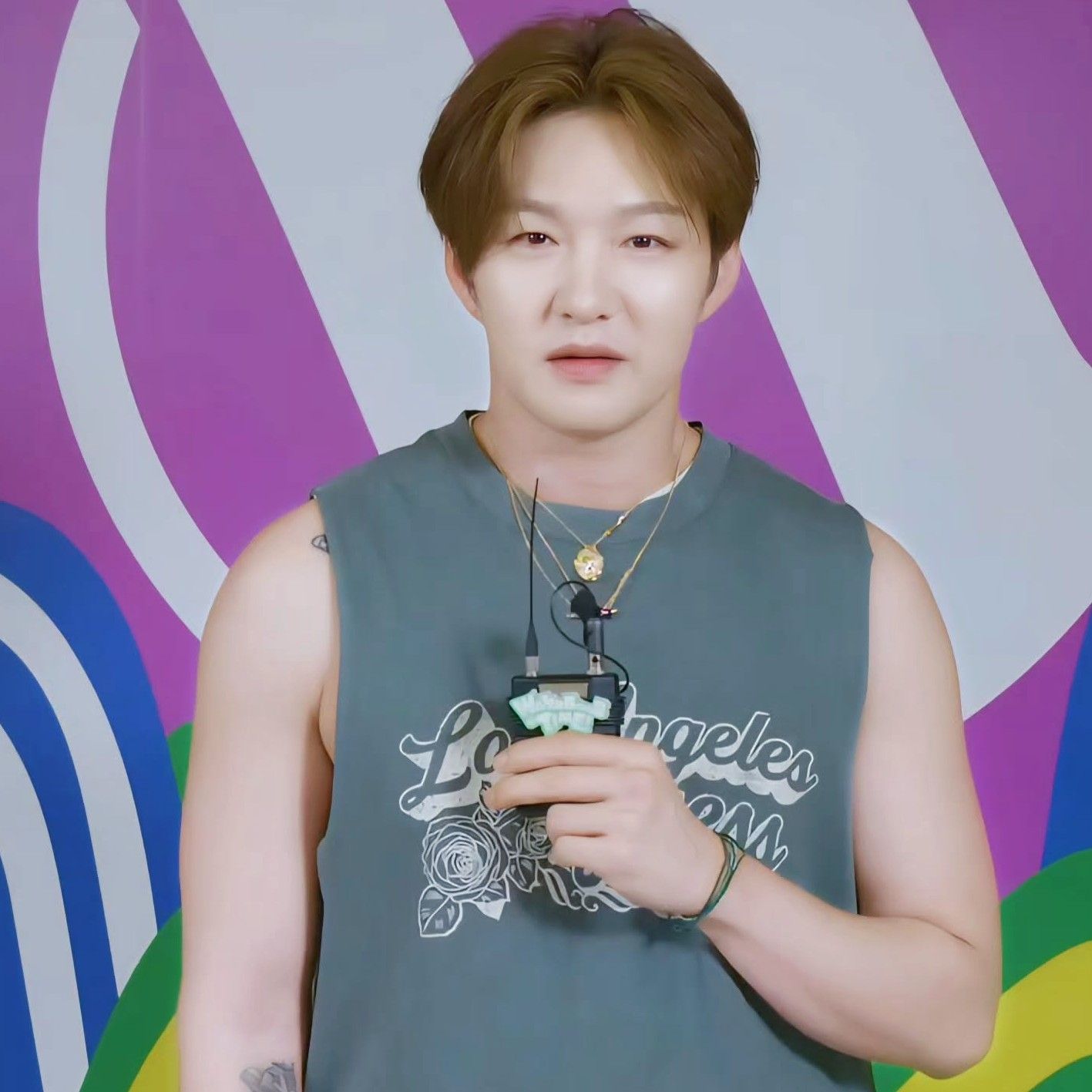Behind-the-scenes cut of Lee Changsub (BTOB)