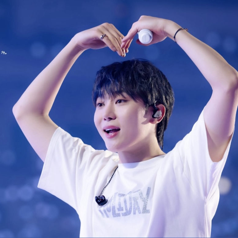 Latest photo of Seungkwan (SEVENTEEN)