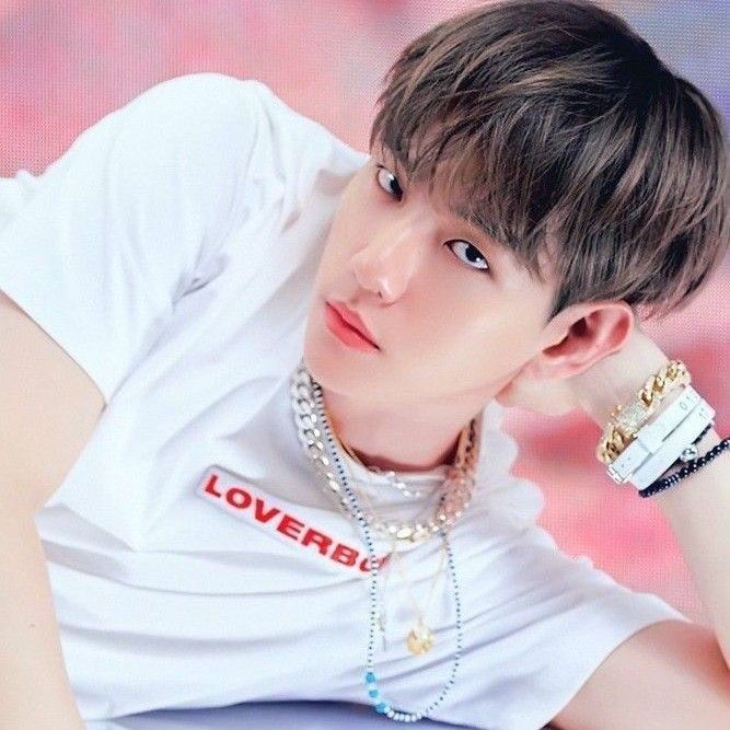 Latest photo of Baekhyun (EXO)
