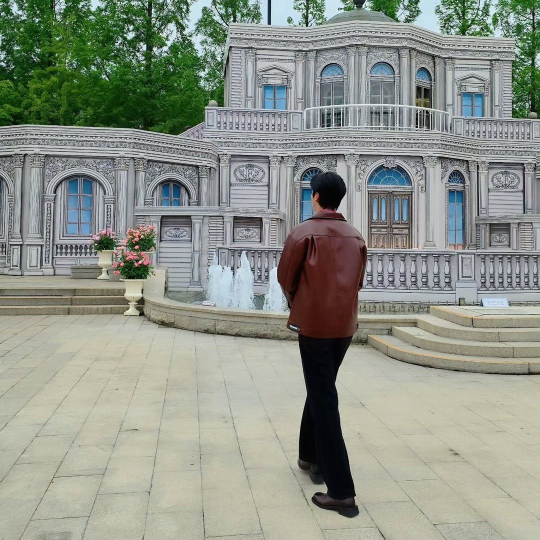 A moment captured by Rowoon's fan