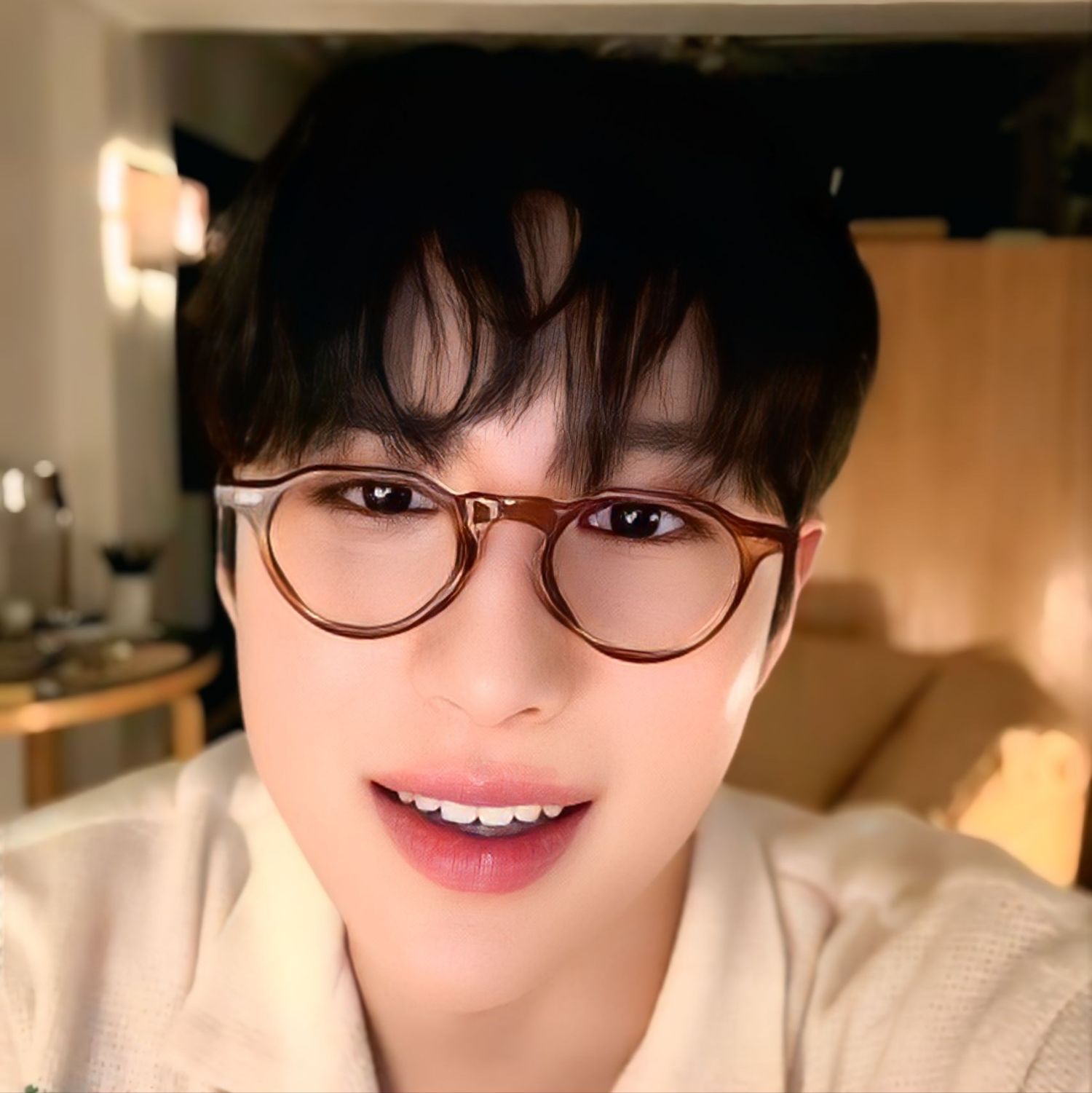 Behind-the-scenes cut of Wow (A.C.E)