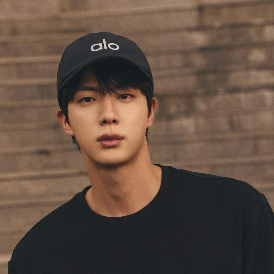 Behind-the-scenes cut of Jin (BTS)