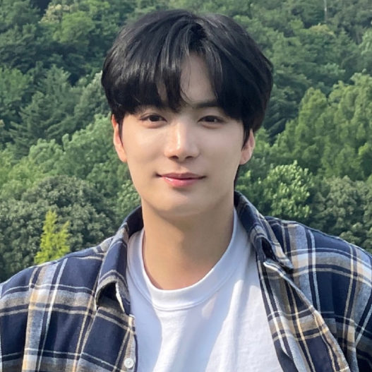 Latest photo of Kim Jonghyeon