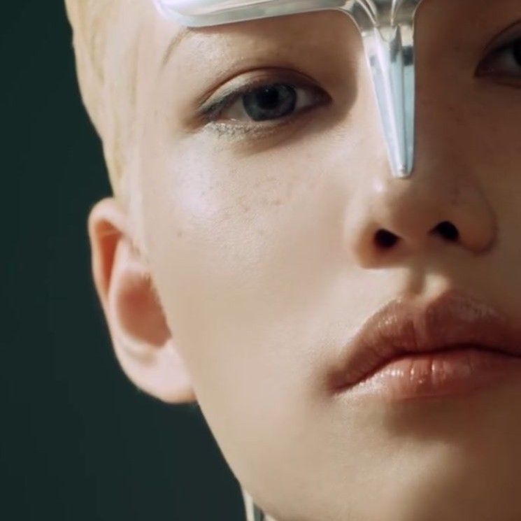 Latest photo of Felix (Stray Kids)