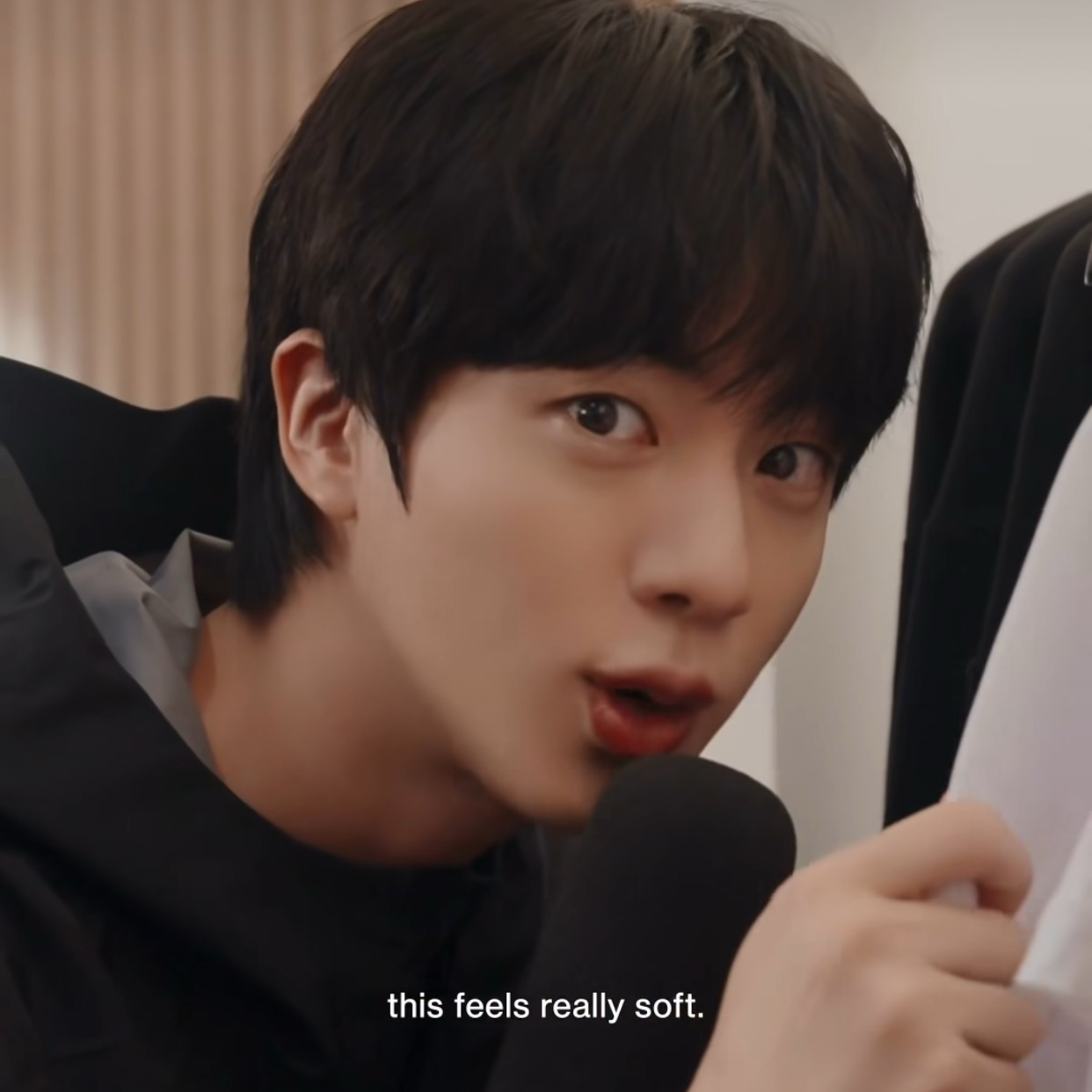 Jin (防弹少年团)粉丝拍下的瞬间