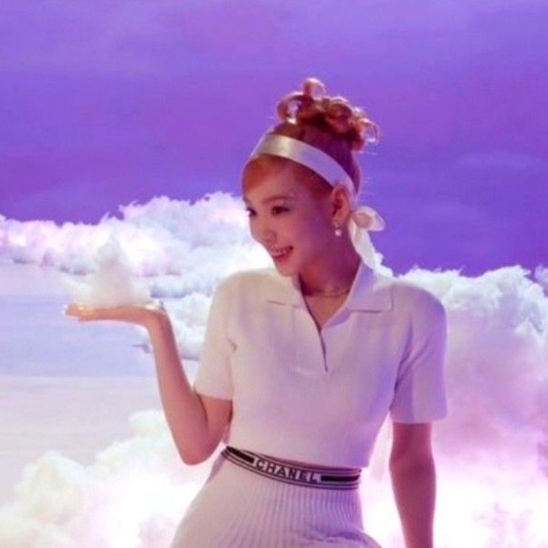 Recent activity shot of Taeyeon (Girls' Generation)