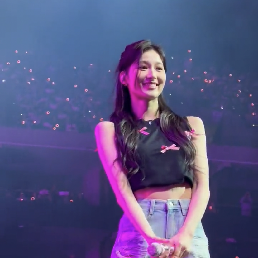 Sana (TWICE)的最新照片