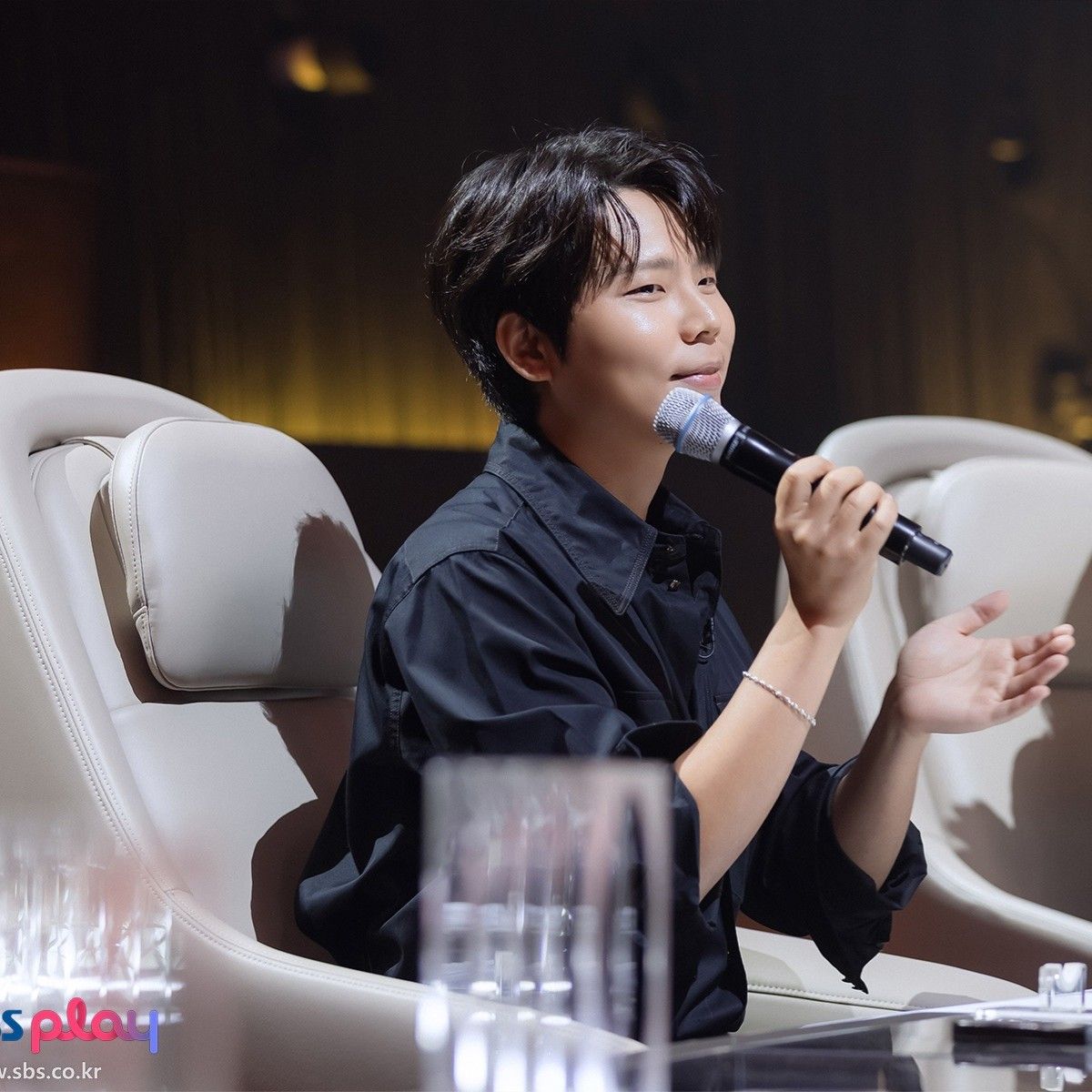 A moment captured by Jung Seunghwan's fan