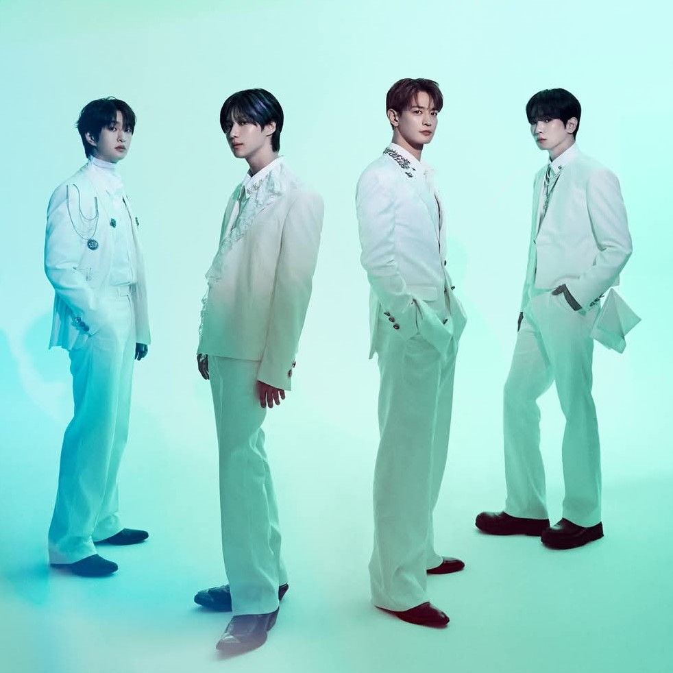Behind-the-scenes cut of SHINee