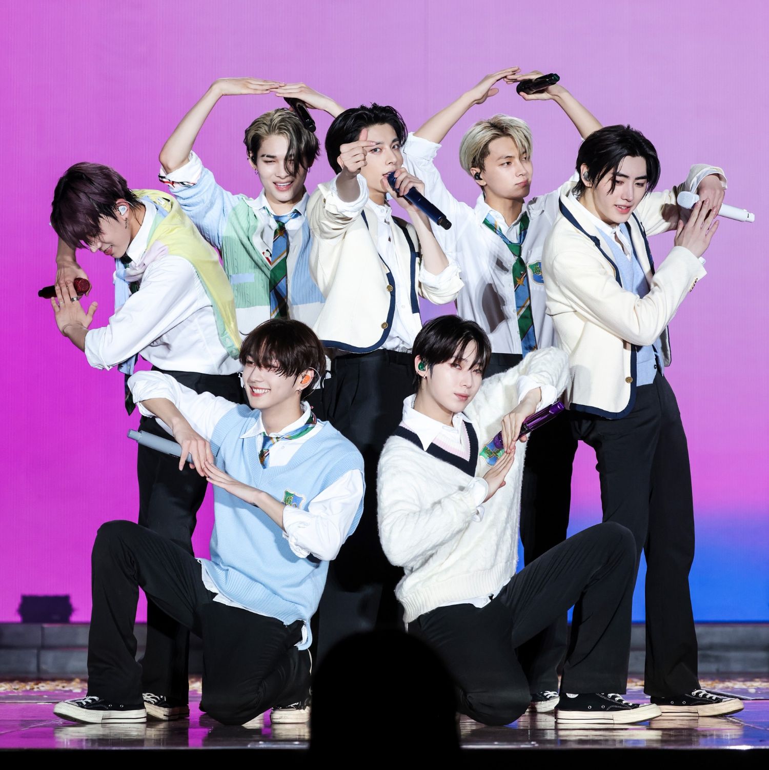 ENHYPEN의 최신 사진